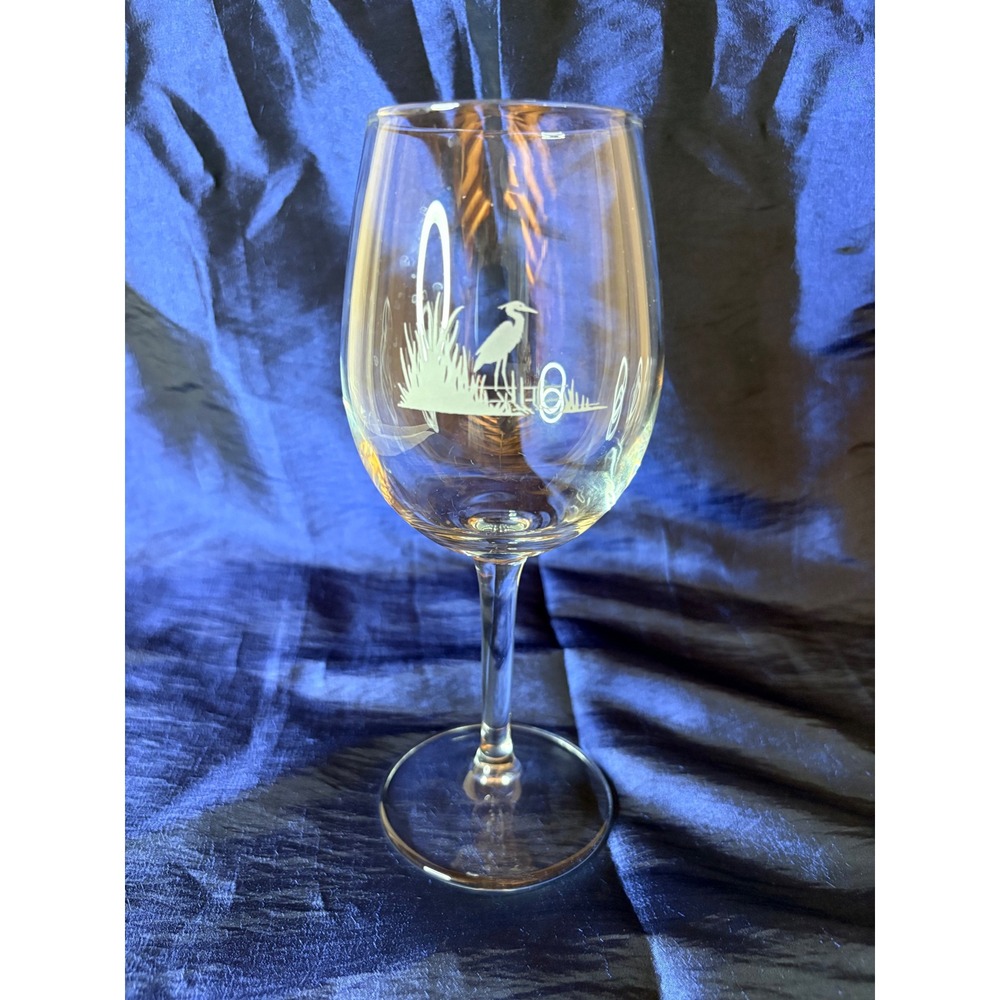 Etched Heron Wine Glass Stemmed Coastal Nature Bird Marsh Scene Clear 8.5"